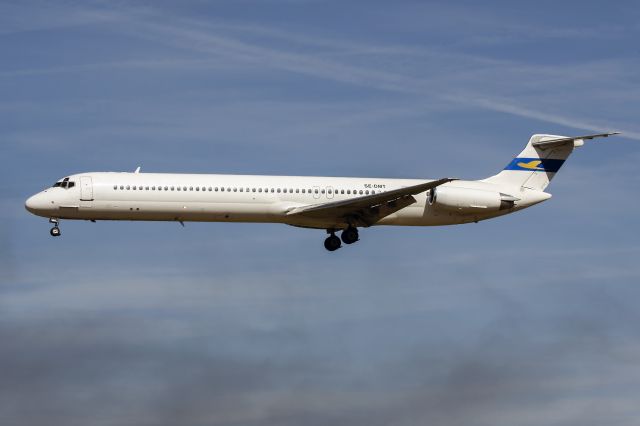 McDonnell Douglas MD-81 (SE-DMT)