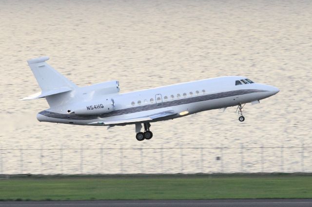 Dassault Falcon 900 (N54HG)