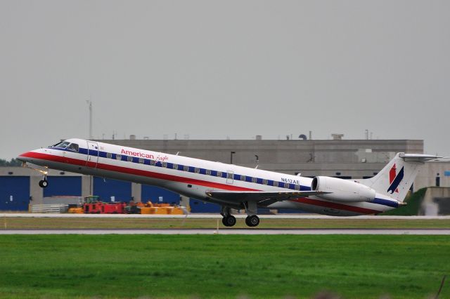 Embraer ERJ-145 (N612AE)