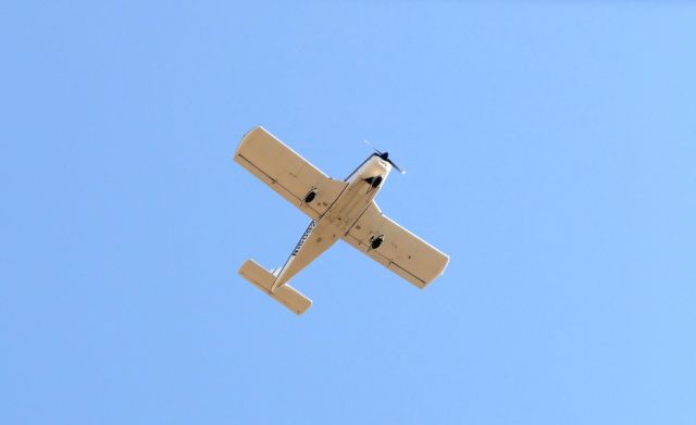 Piper Cherokee (N15092)