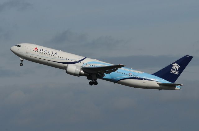 N171DZ — - Habitat for humanity livery.