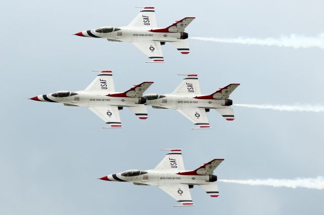 Lockheed F-16 Fighting Falcon — - USAF F-16CM Fighting Falcon. The USAF Thunderbirds @ the Power In The Pines Airshow, McGuire AFB, NJ