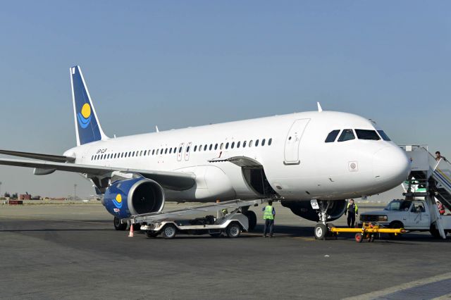 Airbus A320 (UR-CJP)