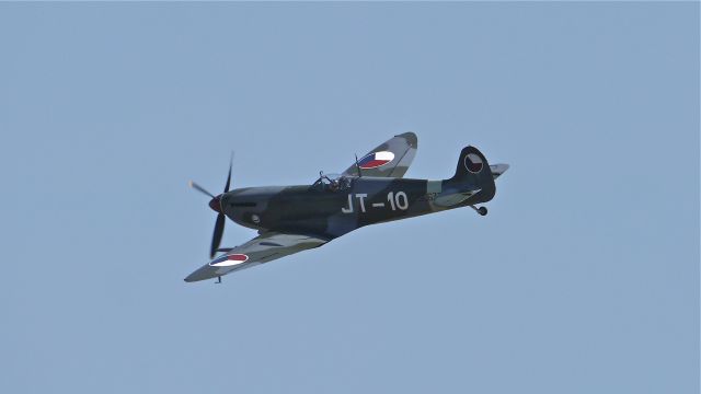 SUPERMARINE Spitfire (N633VS) - Historic Flights Vickers-Armstrong Ltd. Spitfire IX (Ser#CBAF IX.571) makes a pass over Rwy 34L during fly day 8/23/14