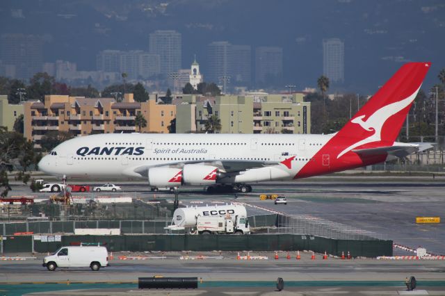 Airbus A380-800 (VH-OQL)