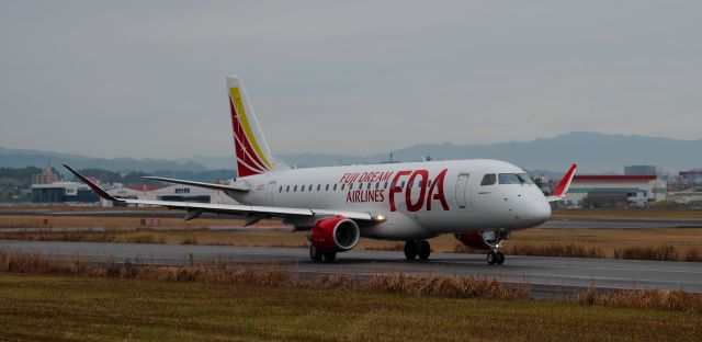 Embraer 175 (JA12FJ)