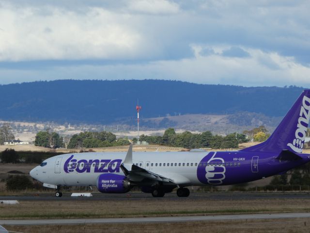 Boeing 737-700 (VH-UKH)