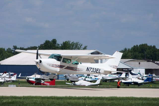 Cessna Skyhawk (N733EL)