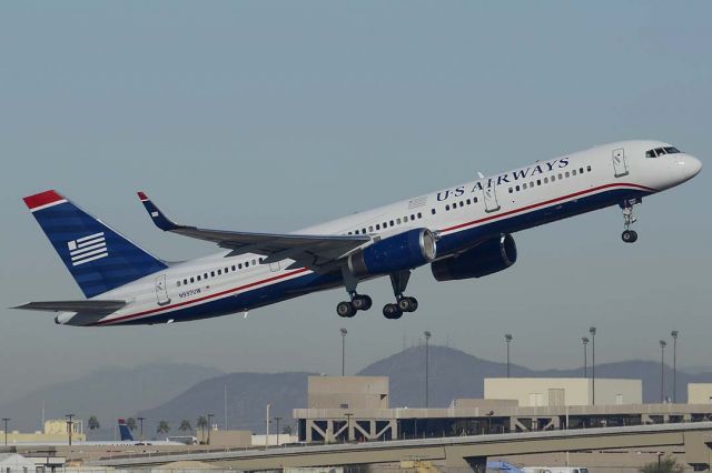 Boeing 757-200 (N937UW) - US Airways Boeing 757-2B7 N937UW departing for Philadelphia International Airport. Its construction number is 27245. It first flew on July 20, 1994. It was delivered to US Air on July 29, 2004. US Air became US Airways on February 27, 1997. It was registered as N937UW on January 3, 2007.