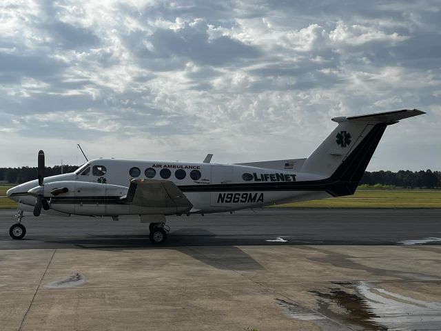 Beechcraft Super King Air 200 (N969MA) - LifeNet Air's King Air 200 Air Ambulance.