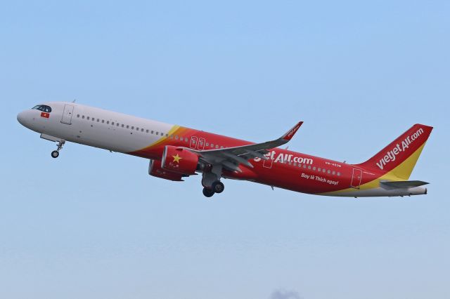 Airbus A321neo (VN-A536)