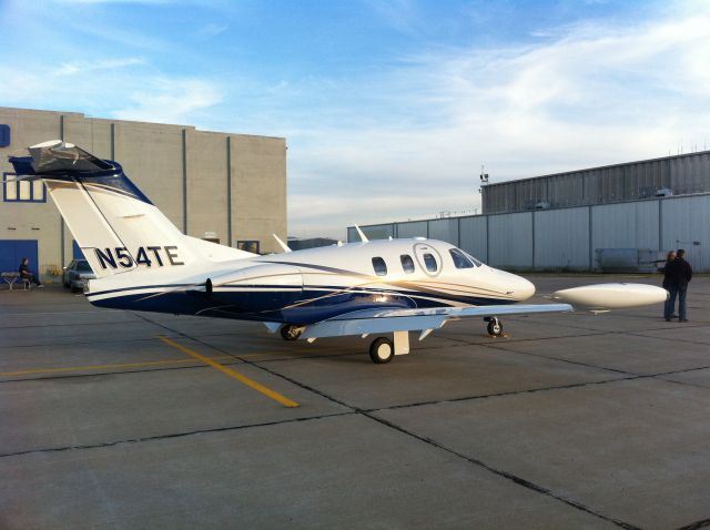 Eclipse 500 (N54TE) - Fresh out of the paint shop.