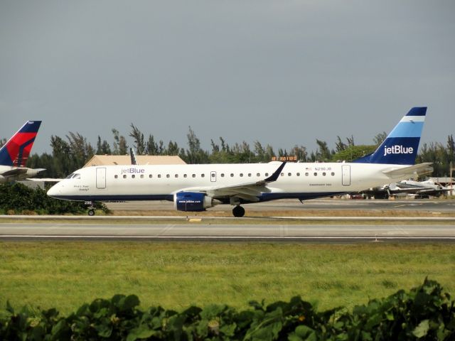 Embraer ERJ-190 (N296JB)