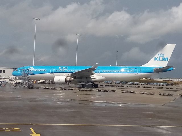 Airbus A330-300 (PH-AKB) - KLM A330-303 cn1294 Livery 100jr.