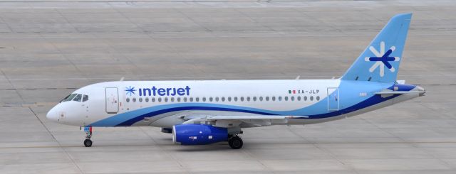 Sukhoi Superjet 100 (XA-JLP)