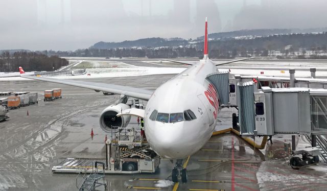 Airbus A330-300 (HB-JHG)