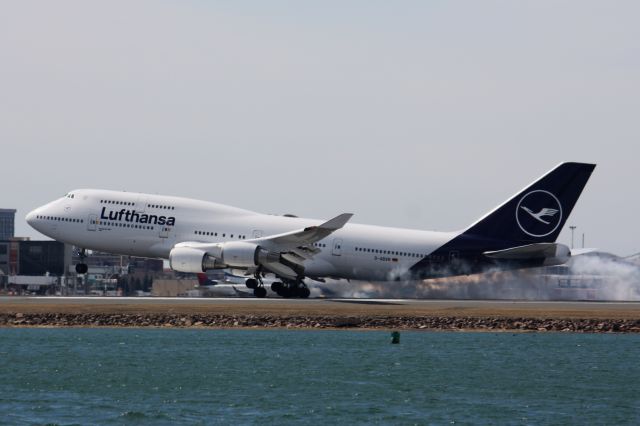 Boeing 747-400 (D-ABVM)