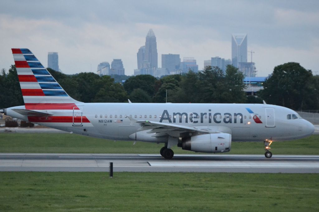 Airbus A319 (N812AW) - Departing 18C at KCLT - 5/18/18