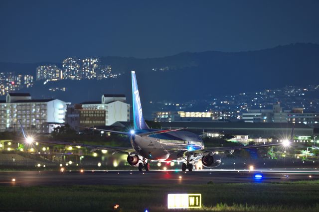 Boeing 737-800 (JA60AN)