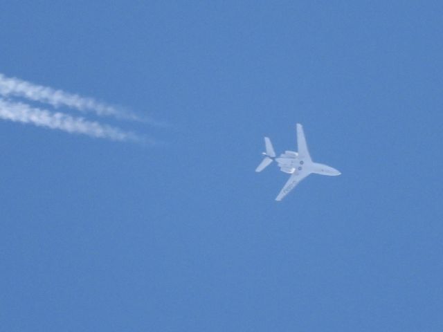 Dassault Falcon 10 (C-GSXJ)