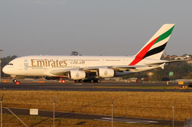 Airbus A380-800 (A6-EEL)