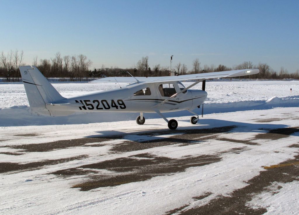 Cessna Skycatcher (N52049) - After a perfect landing on RW26.