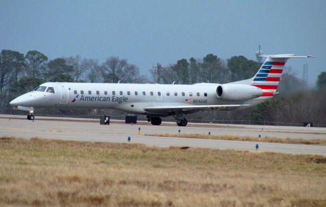 Embraer ERJ-145 (N646AE)