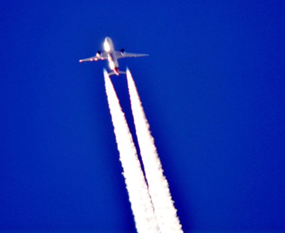 Boeing 787-9 Dreamliner (VH-ZNG) -  This is Qantas flight 11 a Boeing 787-9 Dreamliner Los Angeles to New York over Cleveland at 39,000 ft. 12.09.18