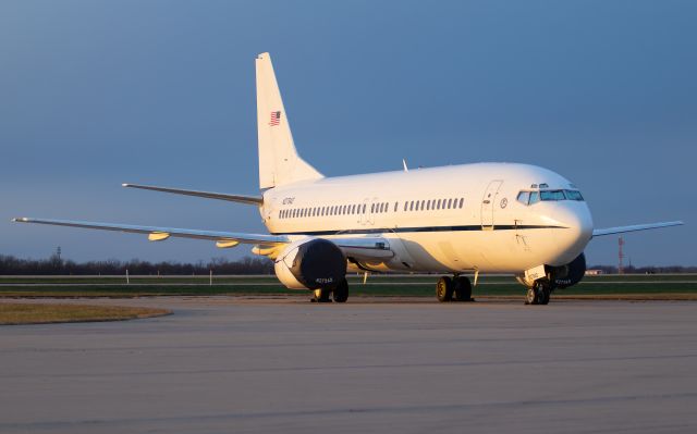 BOEING 737-400 (N279AD)