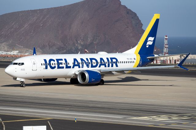 Boeing 737 MAX 8 (TF-ICY)