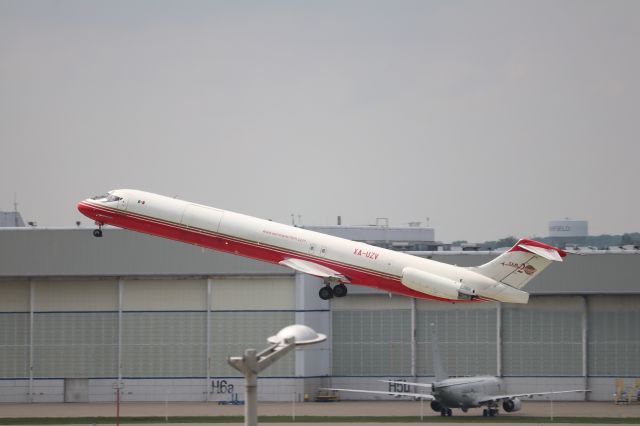 McDonnell Douglas MD-83 (XA-UZV) - Aeronaves TSM MD-83 in new livery