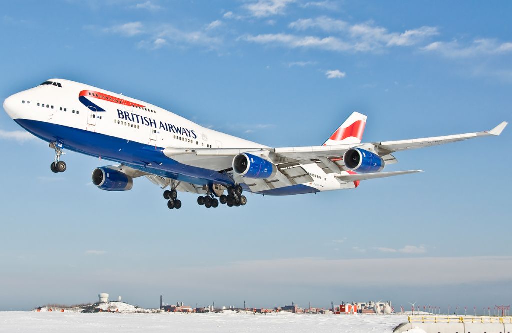 Boeing 747-400 (G-BYGB) - Her Majesty......The Queen !