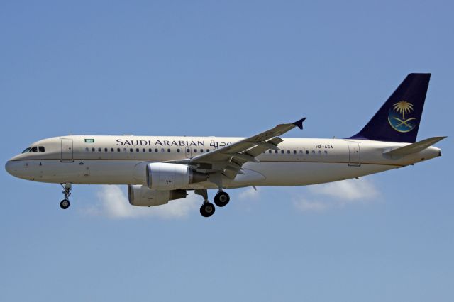 Airbus A320 (HZ-ASA)
