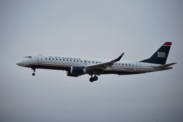 Embraer ERJ-190 (N955UW) - On approach for runway 18L - 10/23/09