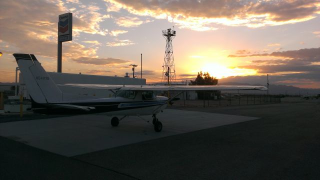 Cessna 152 (N5487B) - Topping of fuel tanks prior to departure to P20.