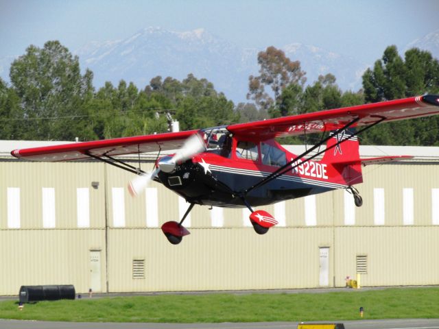 CHAMPION Decathlon (N922DE) - Taking off RWY 24