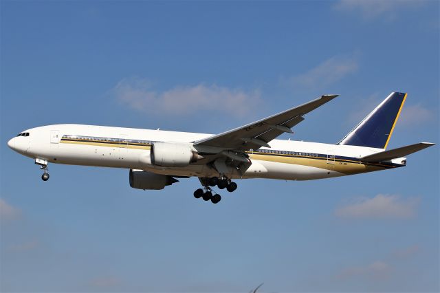 Boeing 777-200 (ZK-OKI)