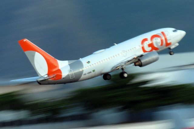 Boeing 737-700 (PR-VBW)