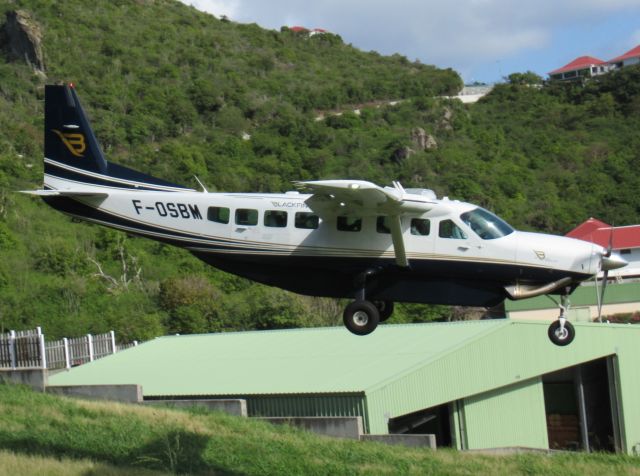 Cessna Caravan (F-OSBM)