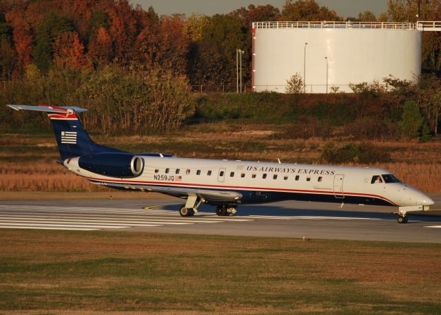 Embraer ERJ-145 (N259JQ) - Lined-up and waiting 18C - 11/13/10