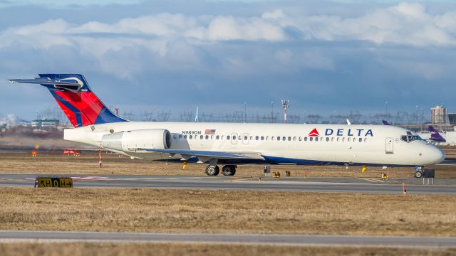 Boeing 717-200 (N989DN) - Delta 2467 gets ready to go home to Atlanta