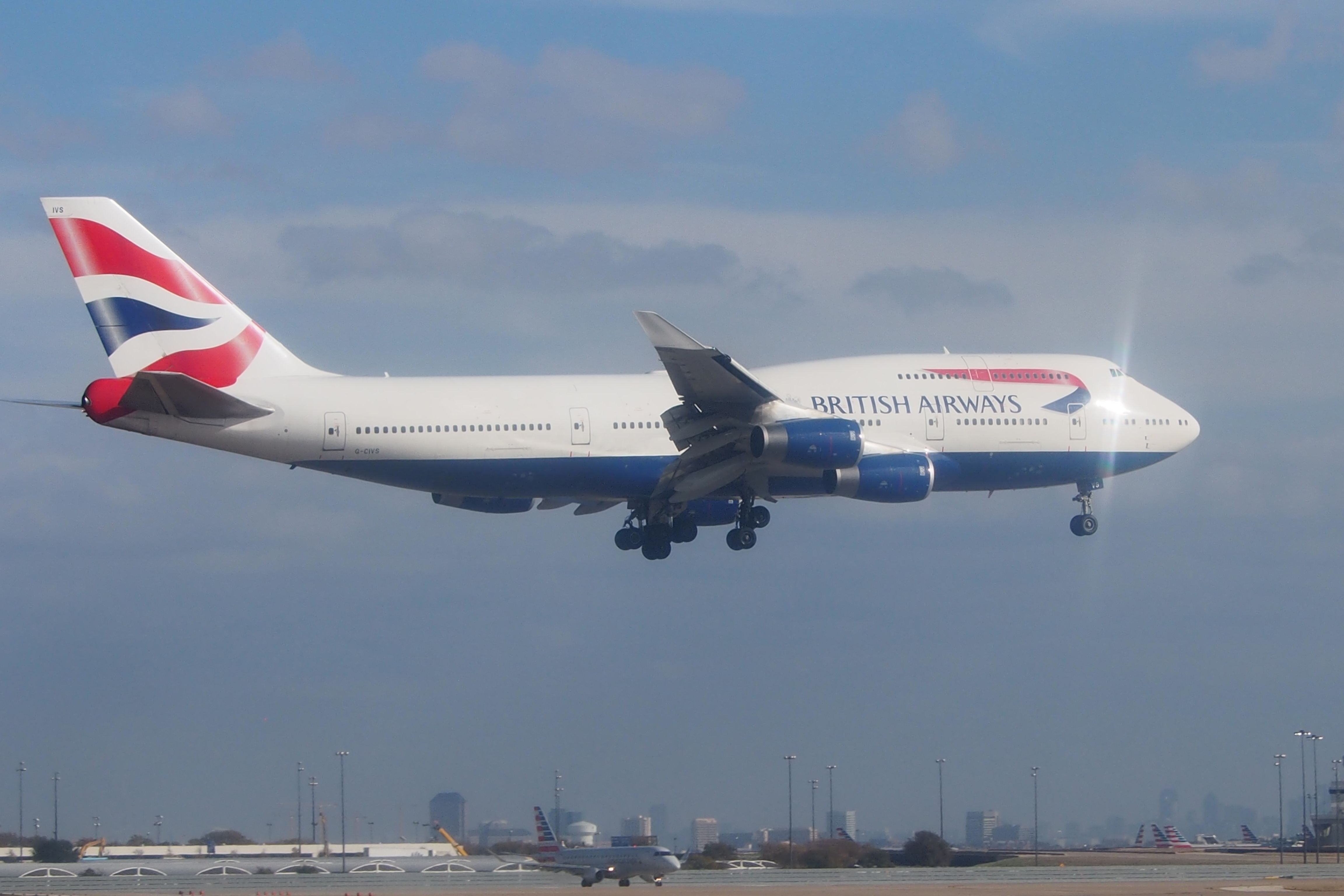 Boeing 747-400 (G-CIVS)