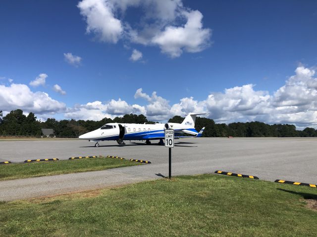 Learjet 60 (N711SE)