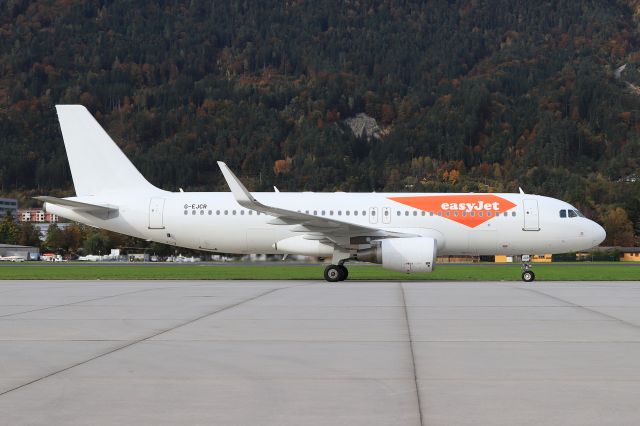 Airbus A320 (G-EJCR)