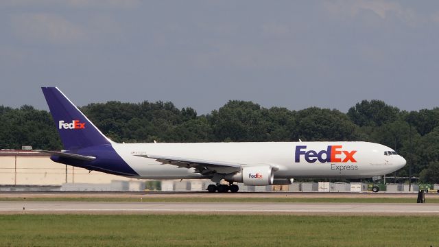 BOEING 767-300 (N124FE) - "Quinn"