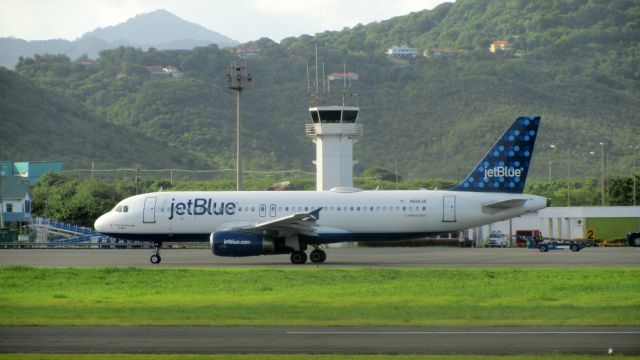 Airbus A320 (N618JB)