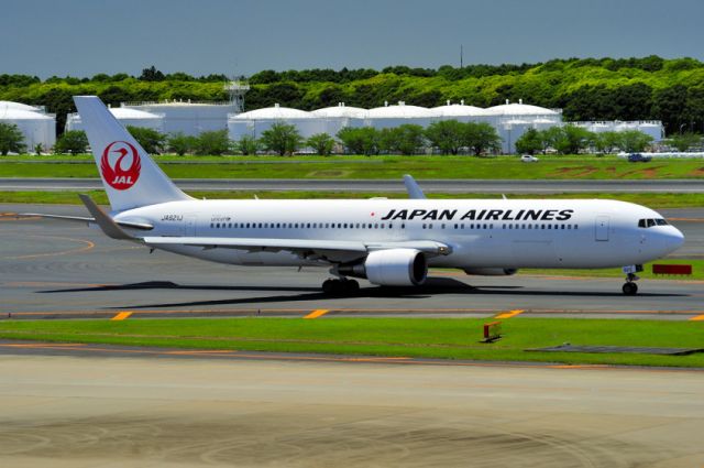 BOEING 767-300 (JA621J) - 2014