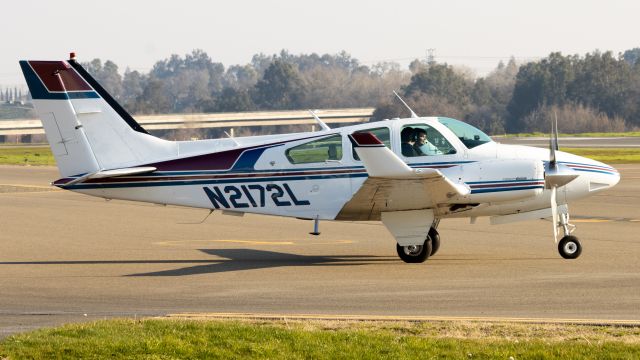 Beechcraft 55 Baron (N2172L)