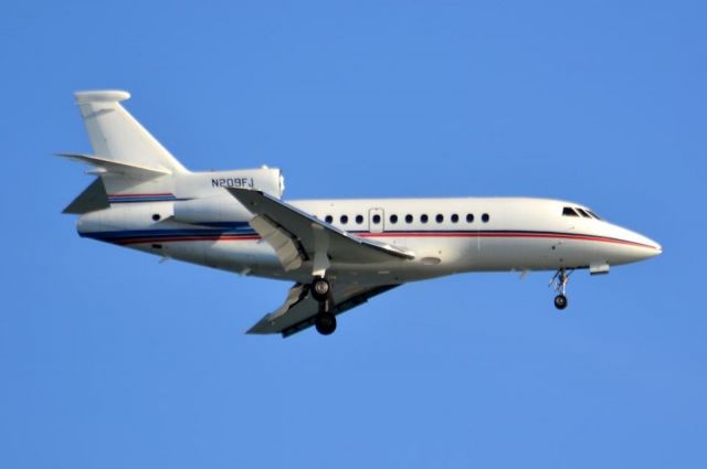 Dassault Falcon 2000 (N209FJ)