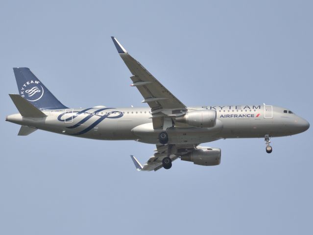 Airbus A320 (F-HEPI) - Kongelundsfortet, Sky Team